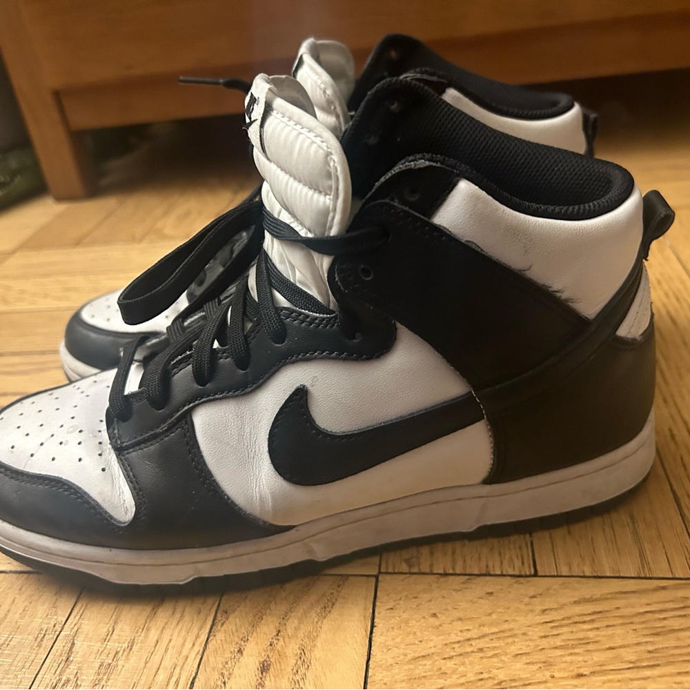 NIKE PANDAS. HIGH TOPS.